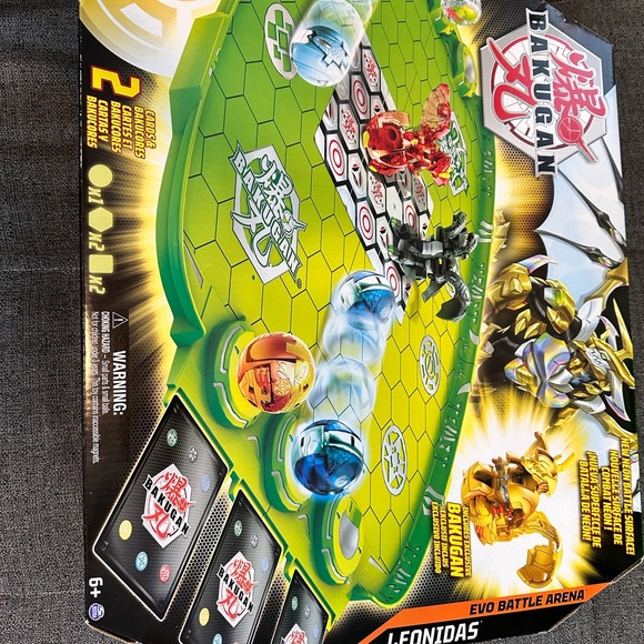 BAKUGAN EVO BATTLE ARENA ~Exclusive Leonidas Neon Surface with Neo Dragonoid. - Picture 2 of 4